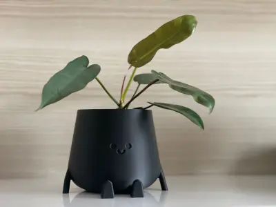 3D Printed Sitting Smiley Pot 3D print model