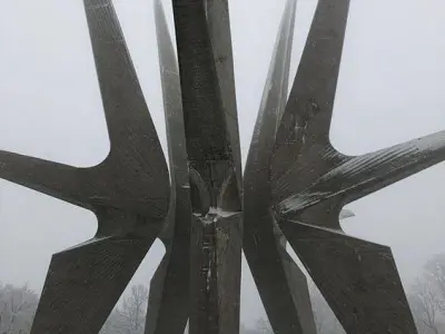 Brutalist Futuristic Soviet Sculpture Low-poly 3D model