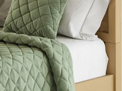 Gardens Bristol Queen Woven Bed 3D model