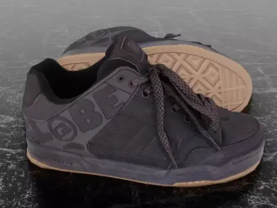 FREE URBAN SKATE LOW 3D SHOES Free low-poly 3D model