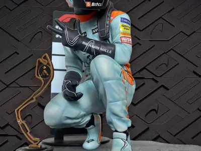 Lando Norris 1-4 Scale Statue 3D print model