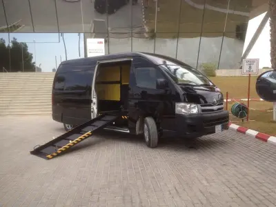 Workshop Van - Toyota hiace  3D model