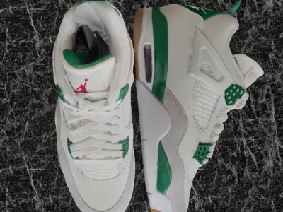 NIKE JORDAN 4 RETRO SB 3D SHOES - GREEN Low-poly 3D model