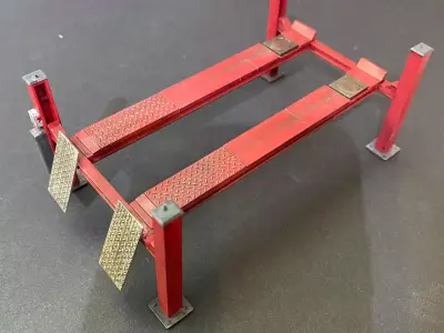 4 POST CAR LIFT 7MM SCALE  MODEL RAILWAY BUILDING 3D print model