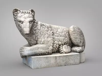 Bear statue 02 scanned Low-poly 3D model
