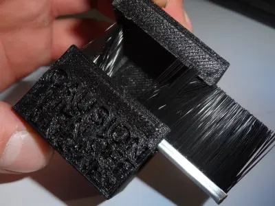 LUBRICATE YOUR MOTORCYCLE CHAIN DONT GET DIRTY AROUND 3D print model