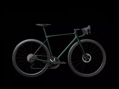 Green roadbike Low-poly 3D model