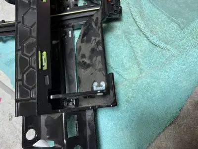 Guide retention detail for Audi MMI Screen 3D print model