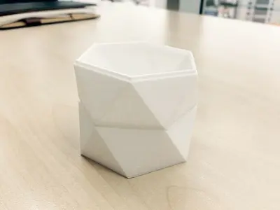 Low Poly Tray - Stackable Free 3D print model