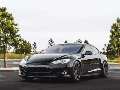 Electric Car - Tesla Model S 3D model