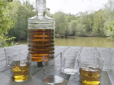 Whisky Decanter Bottle With Texture Nodes Low-poly 3D model