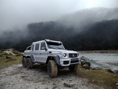 Mercedes Brabus G700 6x6  Low-poly 3D model