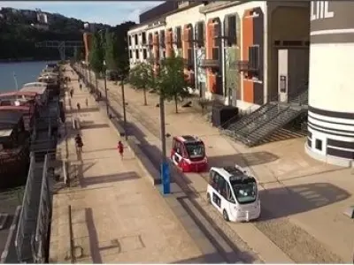 driverless shuttle bus navya 3D model