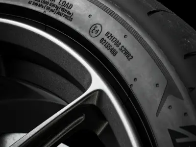 Bridgestone Potenza Race 235 40 R18 3D model