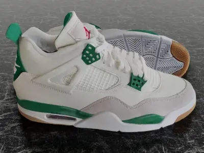 NIKE JORDAN 4 RETRO SB 3D SHOES - GREEN Low-poly 3D model