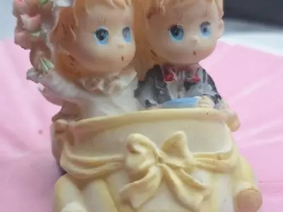 wedding topper bride groom in car 3D print model