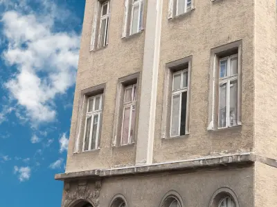 Old Building Realistic City Asset Low-poly 3D model