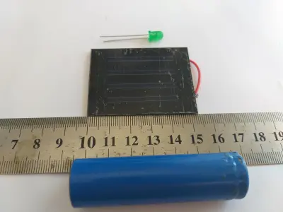 SOLAR RECHARGEABLE SINGLE LED FLASHING LIGHT Free 3D print model