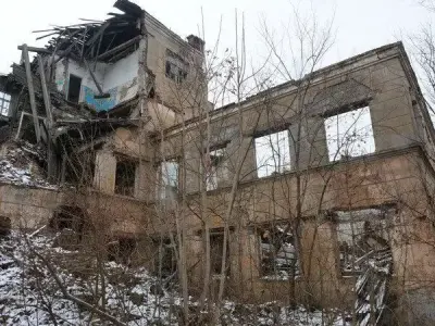 Abandoned and Old Destroyed Broken Building Reference Pack Texture