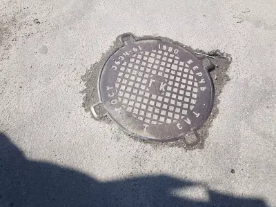 3DF Zephyr - Sewer Hatch type 4 Low-poly 3D model