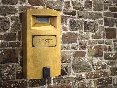 Italian Mail Box Free low-poly 3D model