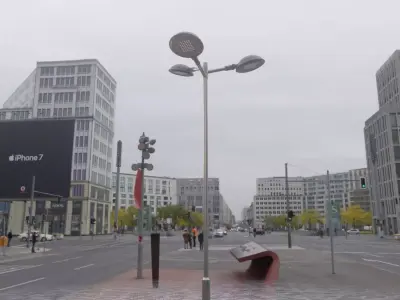 Street Light 15 version 8 5m with pole 2 Low-poly 3D model