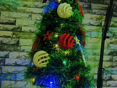 Dancing Christmas Tree Free 3D print model