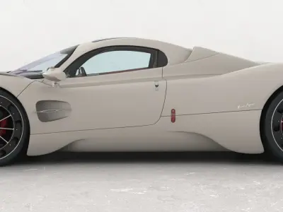  Pagani Utopia 2023 Opening doors and hoods 
