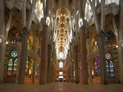  Sagrada Familia Interior 