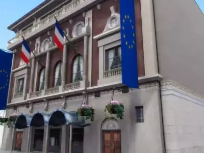 Paris Theater Low-poly 3D model