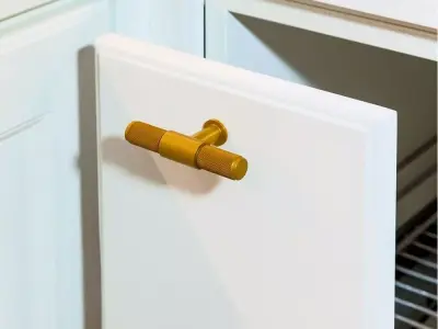 Doorhandle kitchen cabinet with gold handle Free 3D model