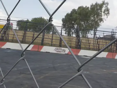 Rabitz wire netting 2 x 2 x 1 14 inch galvanized black metal Texture