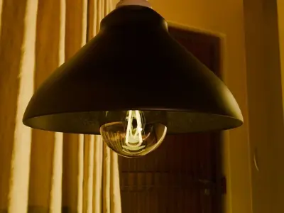  Lcd Bulb Low-poly 3D model