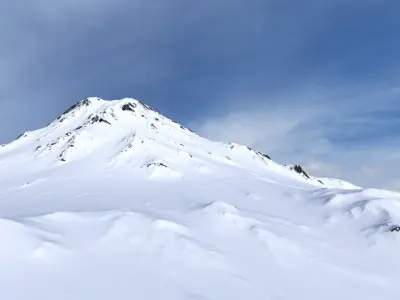 Snow Mountain 10 Low-poly 3D model