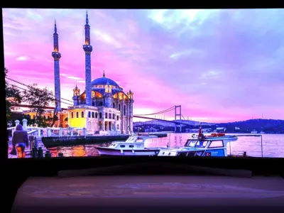 Curved TV Low-poly 3D model