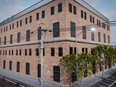 URBAN CITY BUILDING 10 Low-poly 3D model