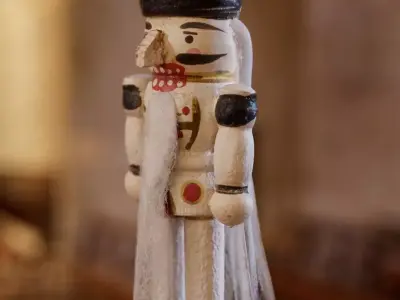 christmas tree decoration - white soldier nutcracker - photoscan Low-poly 3D model