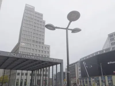 Street Light 15 version 3 3m with pole 3 Low-poly 3D model