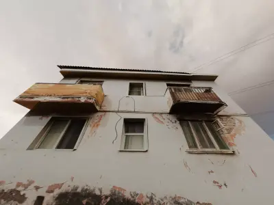 Old realistic House Free low-poly 3D model
