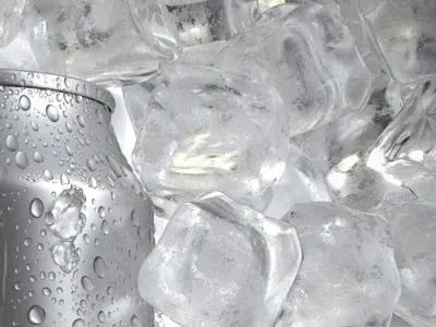  Beverage Can with Ice Cubes and Water Droplets 350ml 