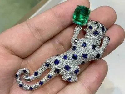 Lapord Elegance A Gem Studded Brooch 3D print model