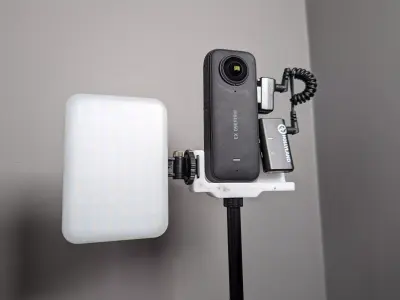 Insta360 x3 Mic Mount Cold Shoe Mount USB Door Compartment 3D print model