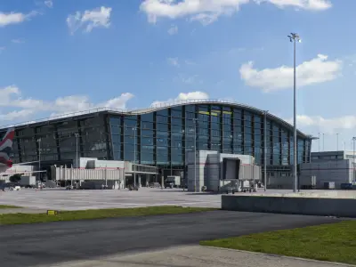 Airport terminal 3D model