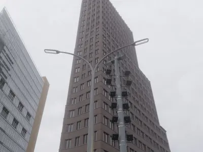 Street Light 11 version 16 10m with pole 4 Low-poly 3D model