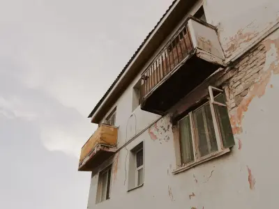 Old realistic House Free low-poly 3D model