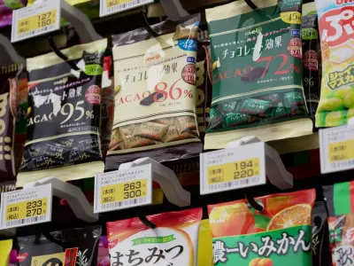 Kiosk stand  Low-poly 3D model