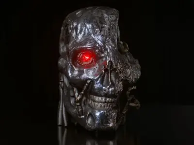 Robot Head Damaged Low-poly 3D model