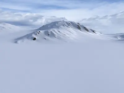 Snow Mountain 01 Low-poly 3D model