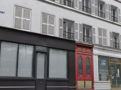 Old Paris House 005 Low-poly 3D model