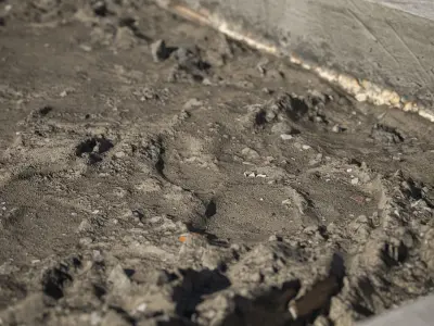 Concrete pit with sand Low-poly 3D model